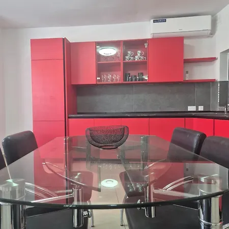 Malta's Hotspot דירה